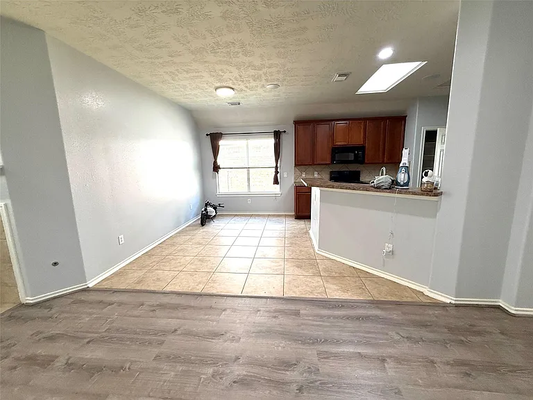 6826 Chester Oak Dr — Photo 7