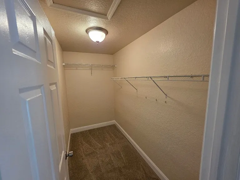 808 Valencia Ave — Photo 12