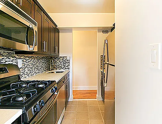 Rented by SW Queens Mezzanine | media 6