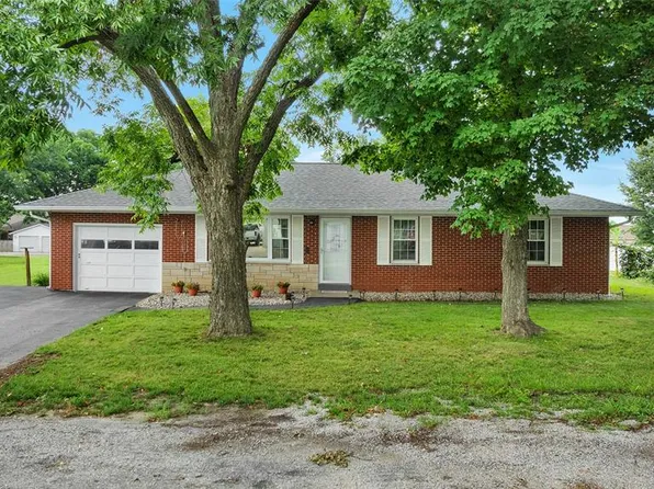 110 Braun St, Red Bud, IL 62278