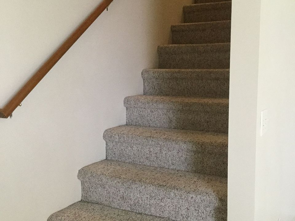 Stairs off the livingroom