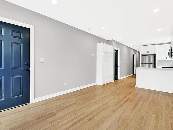 3rd image of 2704 W 24th Pl #1