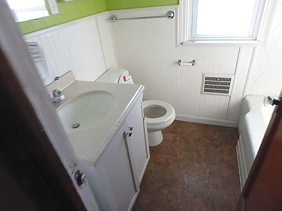 5th image of 2501 Jefferson Ave