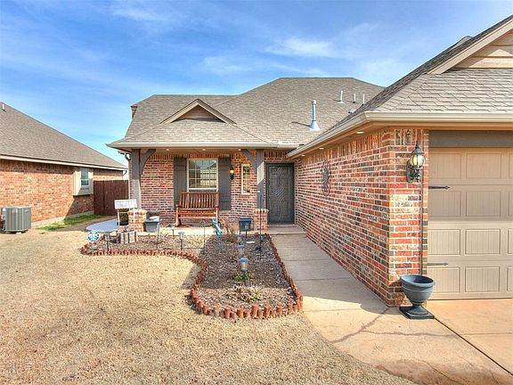 2nd image of 3012 Brookstone Lakes Dr