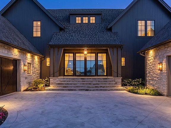 3rd image of 1445 Chatham Ridge Ct