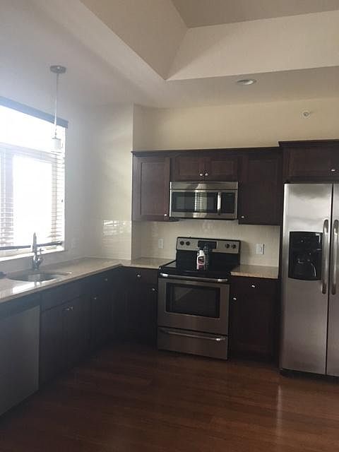 One Bedroom Kitchen