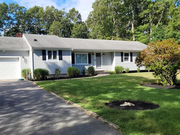 47 Goose Point Road, Centerville, MA 02632