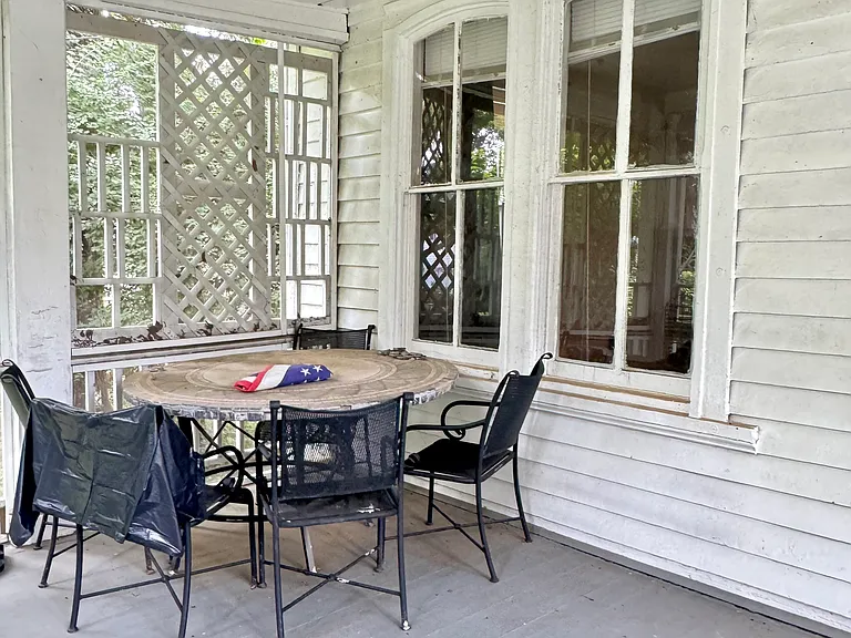 2758 Chain Bridge Rd — Photo 8