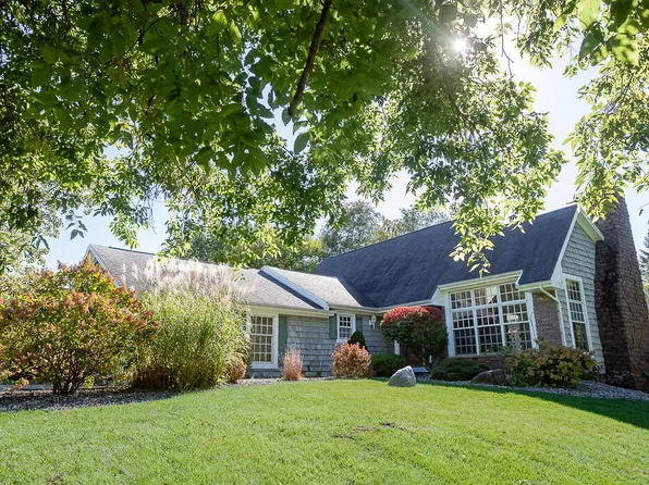 214 Farmwood Ln, La Porte, IN 46350