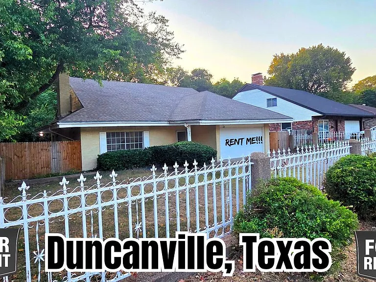 215 Johnson Dr — Photo 1