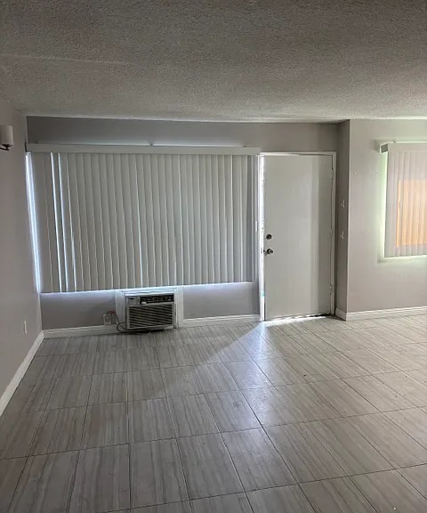 614 N Wilcox Ave #25 — Photo 4