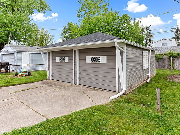 5th image of 28506 Donnelly St