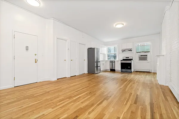 Rented by REAL New York | media 9