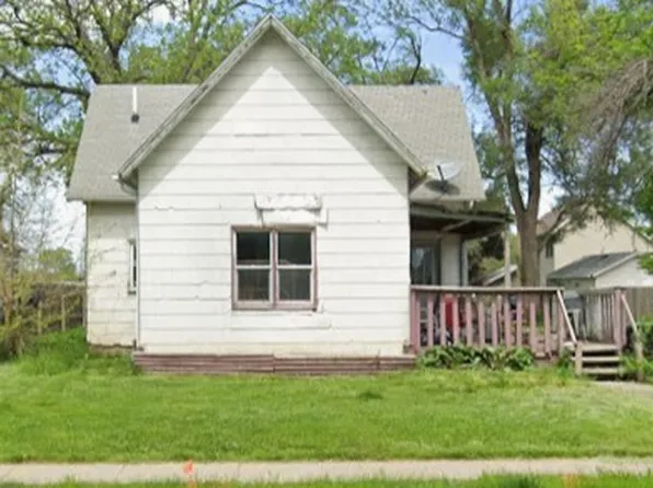 1112 Fremont St, Des Moines, IA 50316