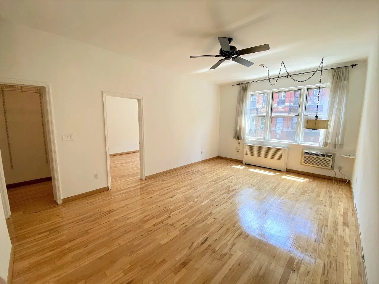 515 East 88th Street — Photo 2