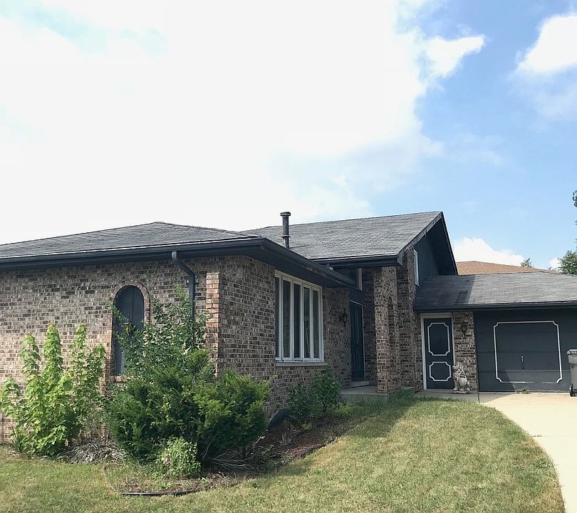 1st image of 8925 Oakdale Ct