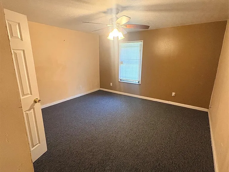 5803 Southlea St — Photo 6