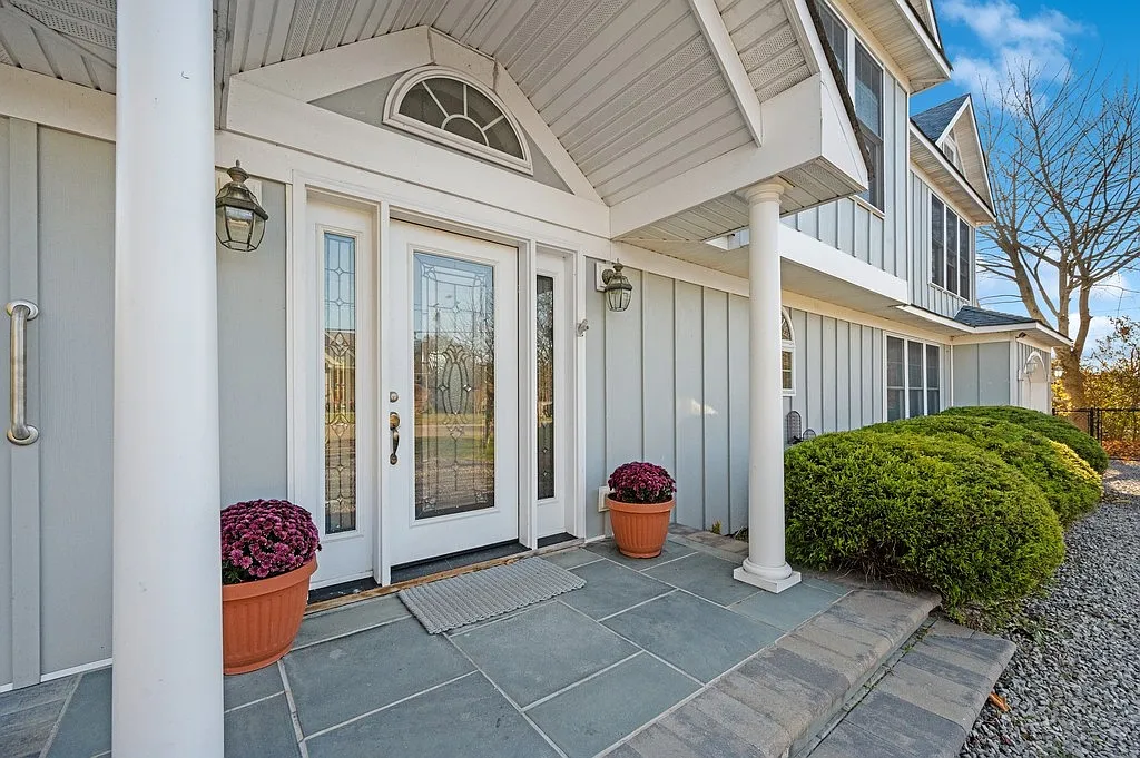 Southampton Exclusive Rental August 21 - LD or extended — Photo 4
