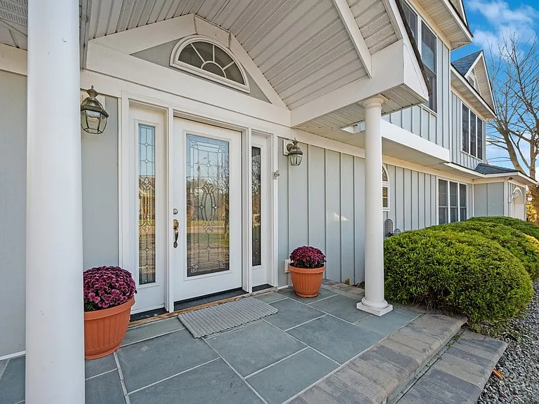 Dellaria Ave — Photo 4