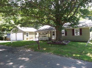 16 Forestwood Dr, Waterbury, CT 06708