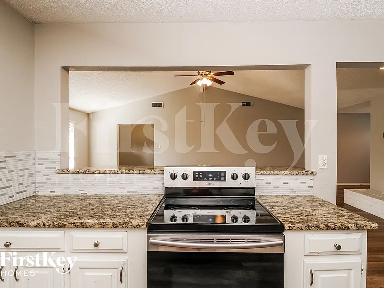 1205 Timber Valley Dr — Photo 8