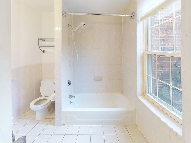 35 Dwight St — Photo 6