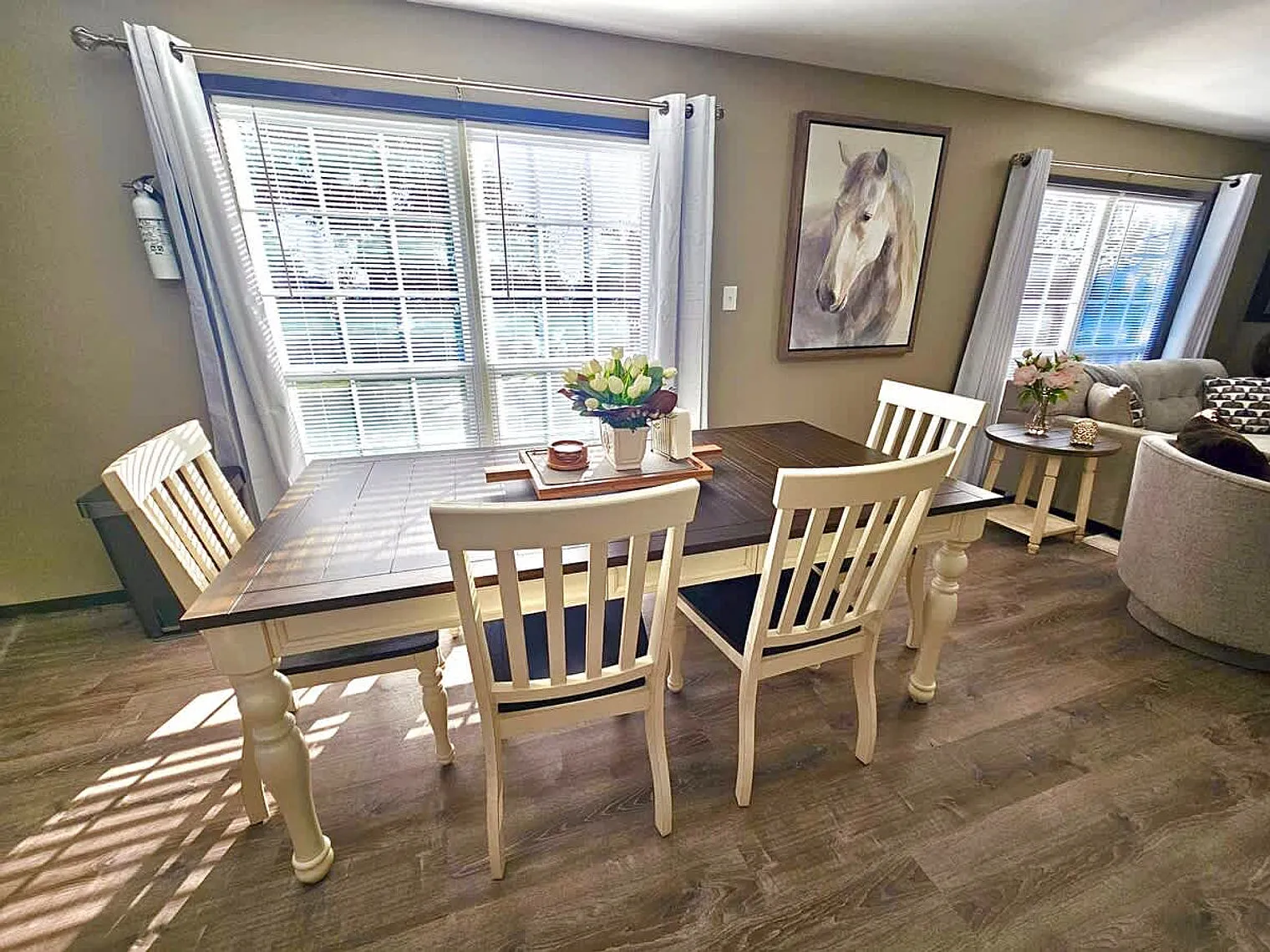 2 bed, 1.0 bath, $3,707 — Photo 4