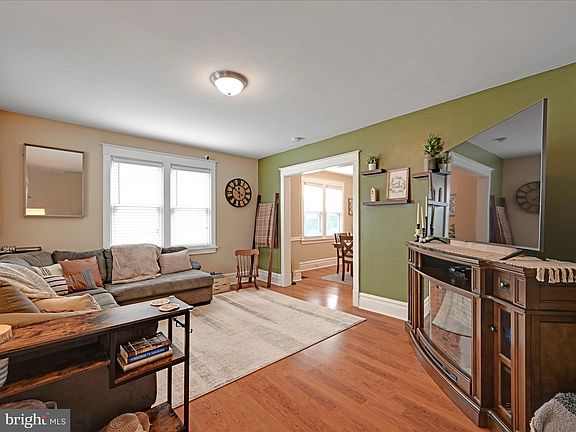 3rd image of 104 S 18th St