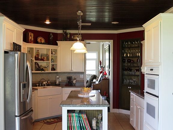 3rd image of 11 Tyler Ln
