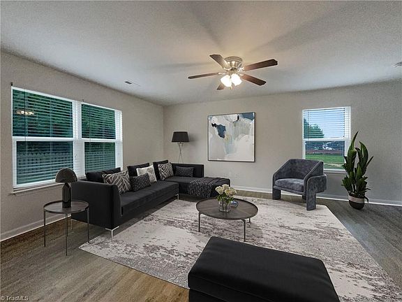 2nd image of 214 Florida Dr