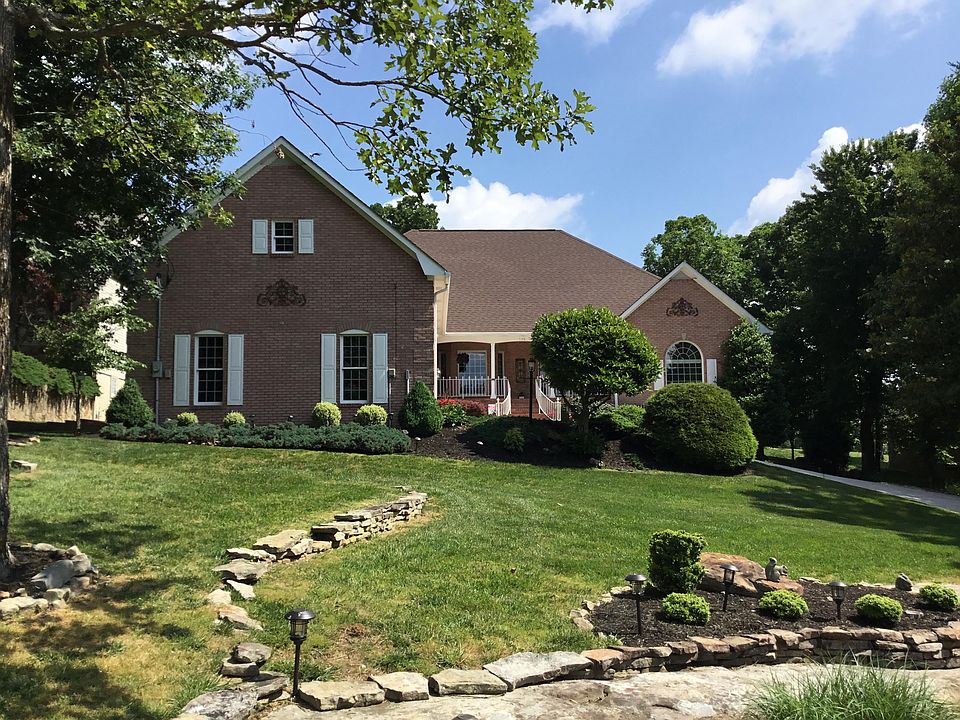 1st image of 135 Cathedral Dr