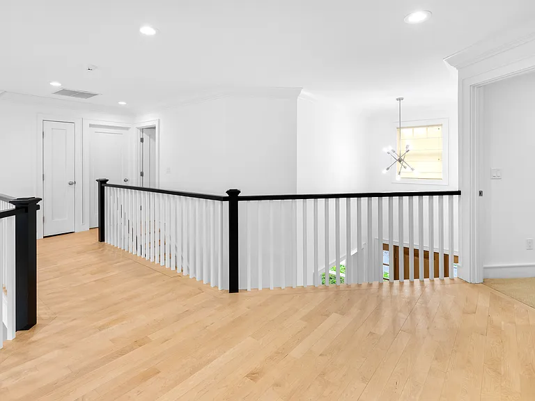 106 Henry Rd — Photo 28