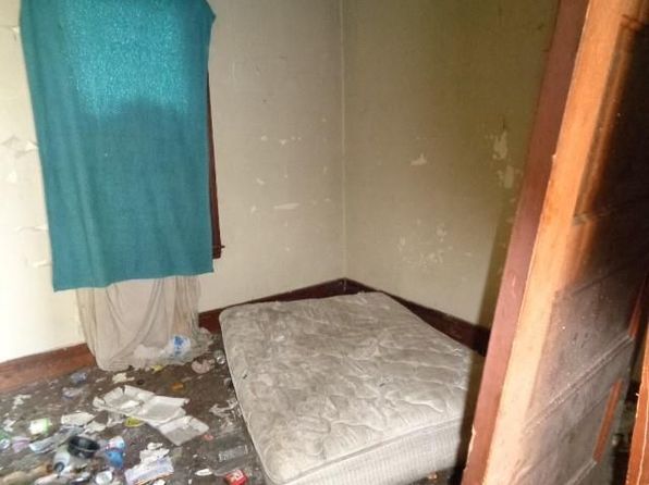 detroit-michigan-88610954 picture