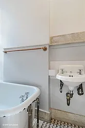 Rented by Erica Sullivan, LREB