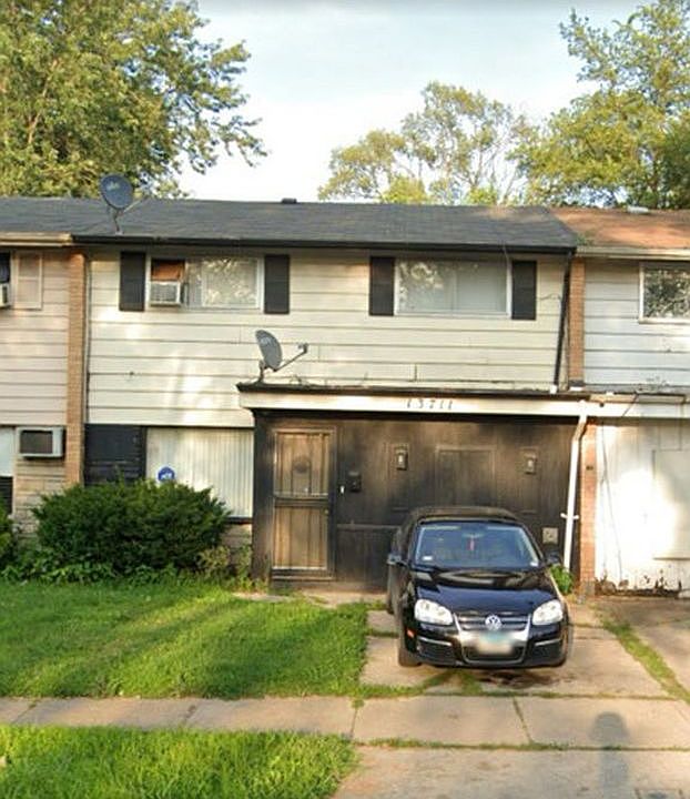 1st image of 13711 S Wallace Ave
