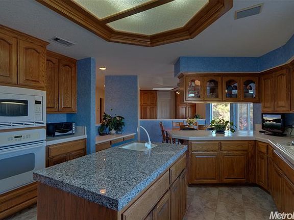4th image of 2686 Carlson Dr
