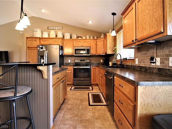 4th image of 14544 Blackberry Way
