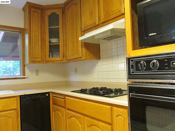 5th image of 336 N McDow St