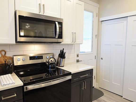5th image of 3133 Platte River Dr