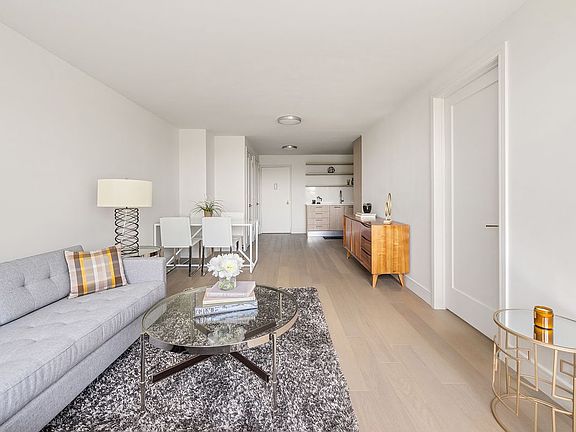 3rd image of 5800 Arlington Ave APT 5O