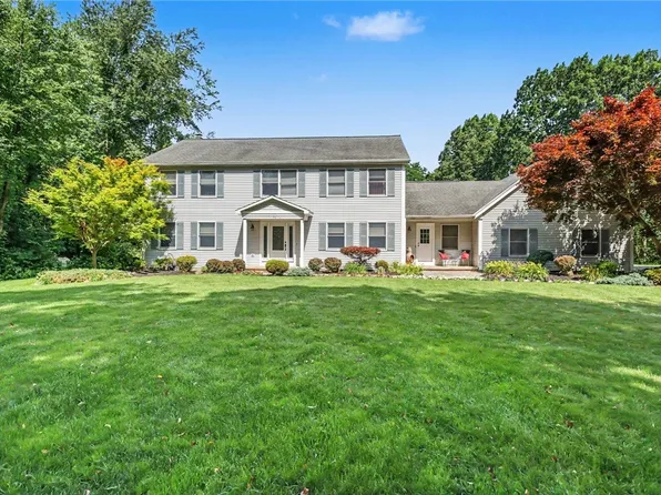 46 Deertrack Ln, Brockport, NY 14420