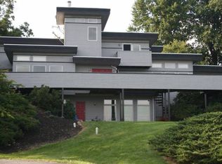 5222 Buss Dr, Emmaus, PA 18049