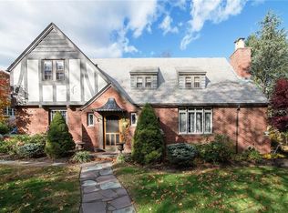 203 Highland Ave, Warwick, RI 02886