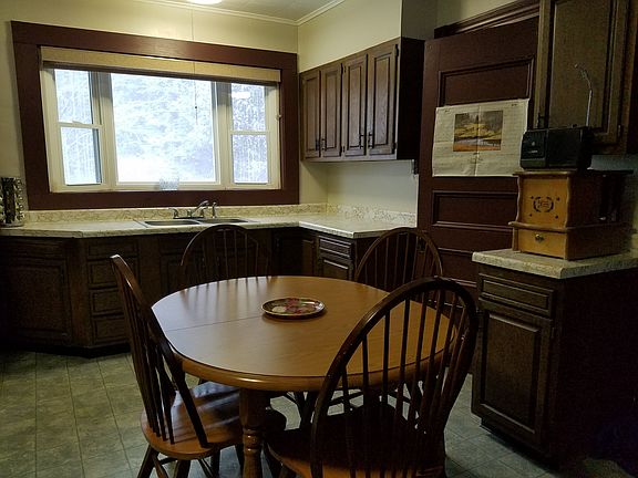 Comfy country kitchen