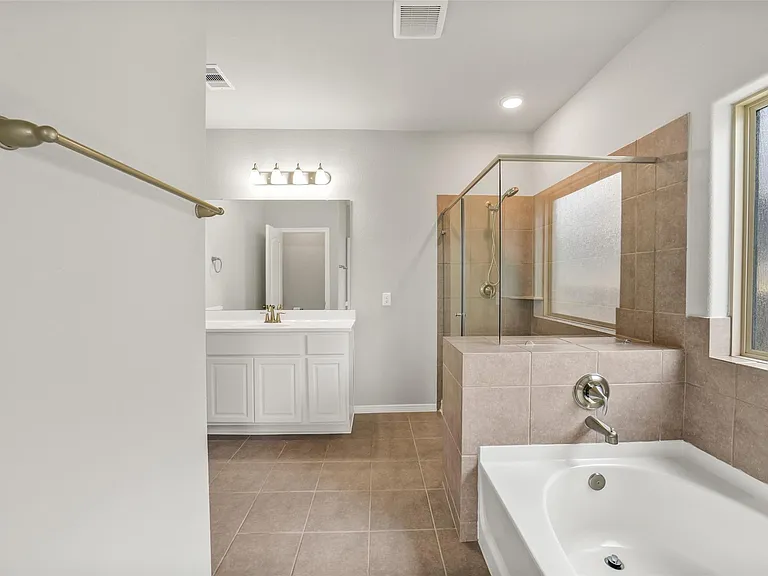 8506 Lagosta Ln — Photo 18