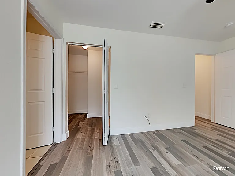 2052 SE Heathwood Cir — Photo 8
