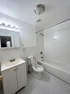 Rented by Pear NYC LLC | media 5