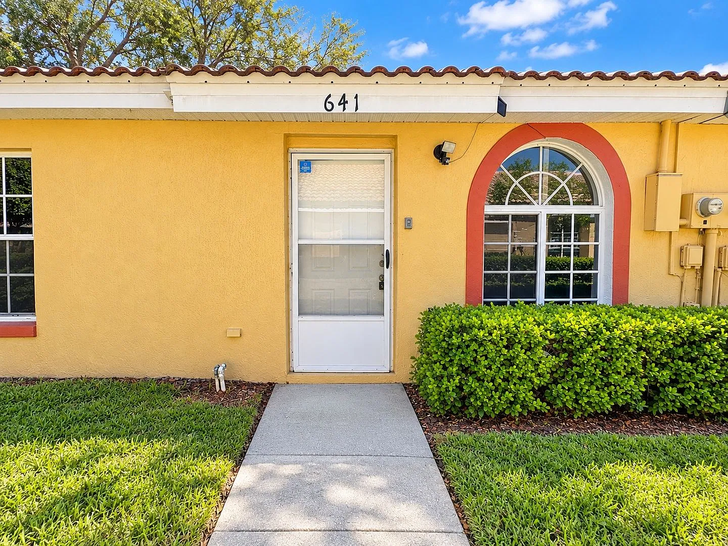 Resort-Style Living at Its Finest 2BR, 2BA Villa in Lake Marion Golf Resort! — Photo 2