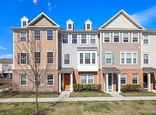 11 Eisenhower Ln, Wood Ridge, NJ 07075