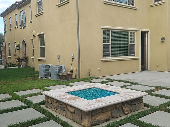 Outdoor Gas Fire Pit